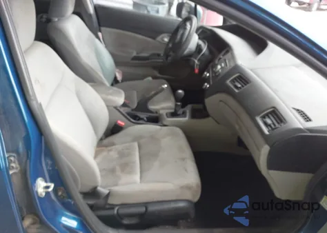 2014 Honda Civic Lx z USA, uszkodzony, nr VIN 19XFB2E55EE049617